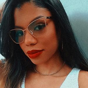 Ana Caroline -avatar